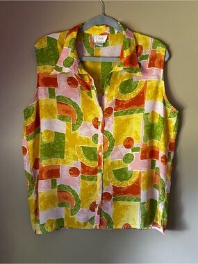 Sleeveless Button-Front Geometric Print Top - Multi Color